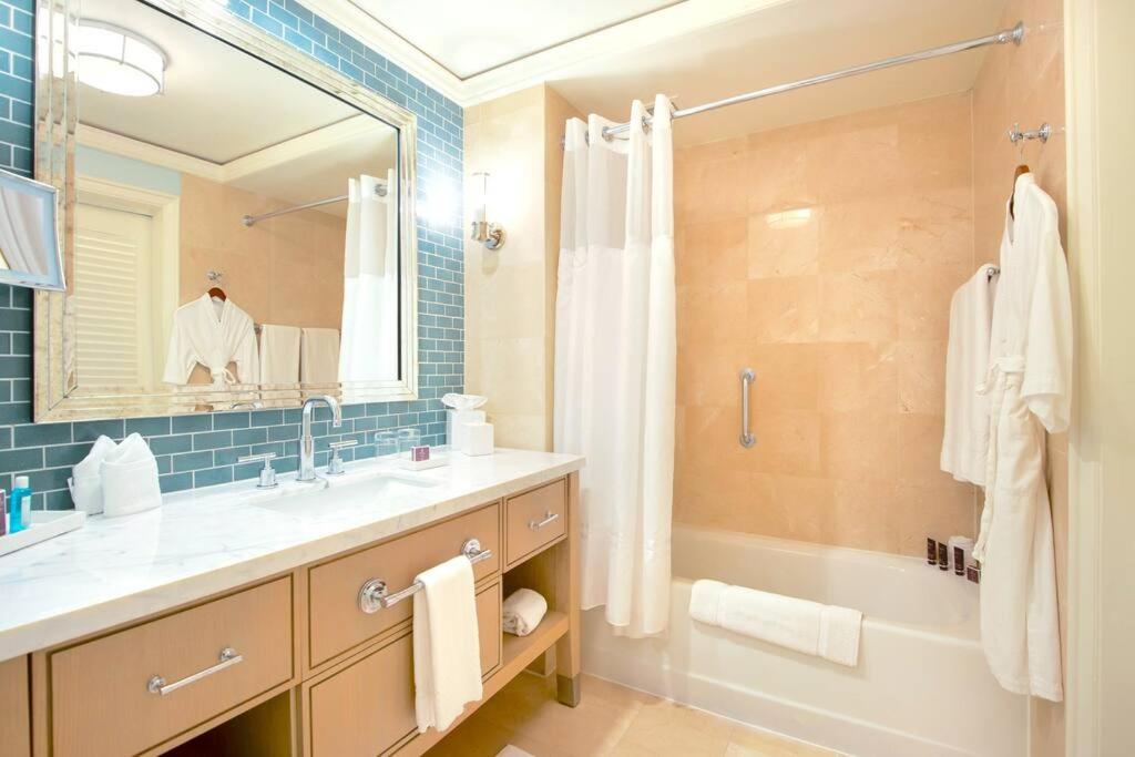 Stunning Studio Apartment Located At The Ritz Carlton-Key Biscayne Miami Exteriör bild