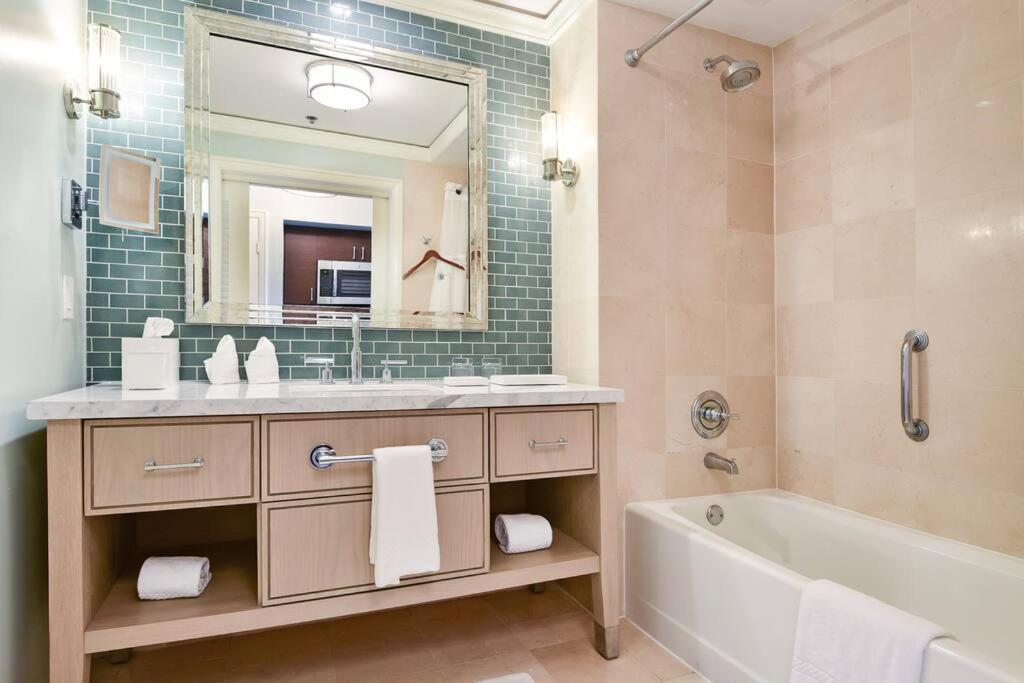 Stunning Studio Apartment Located At The Ritz Carlton-Key Biscayne Miami Exteriör bild